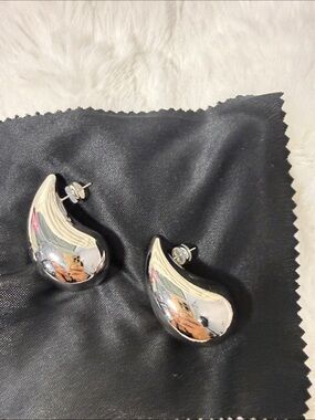 Silver Curved Teardrop Stud Earrings - Silver